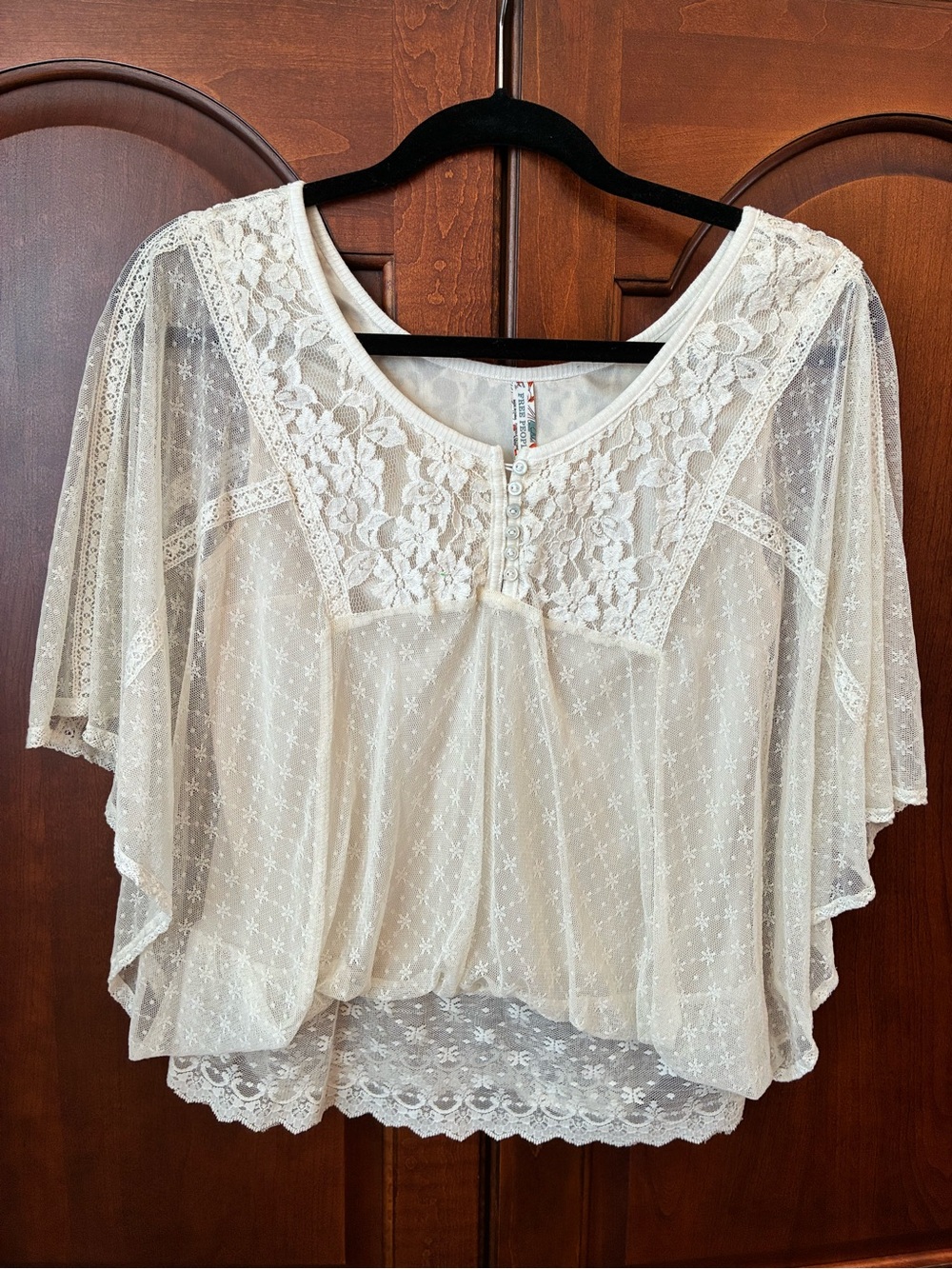 Free People Top Medium Ivory Lace Sheer Flutter Sleeve Ethereal Fairy Boho Flowy